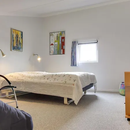 Thoni - 200m From The Sea By Interhome Leilighet *